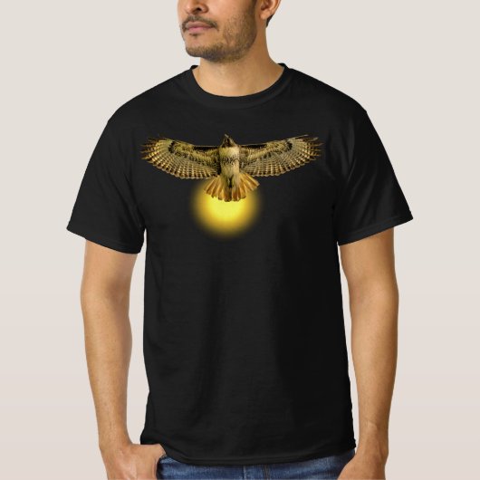 Vliegende havik in de zon t-shirt (Voorkant)