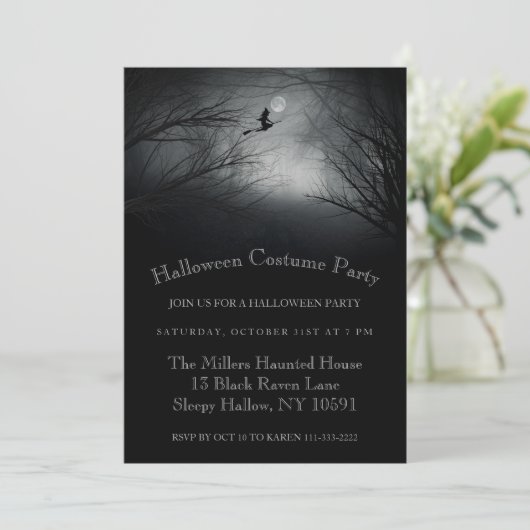 Vliegende heks Haunted Halloween Party nodiging Kaart (Staand voorkant)