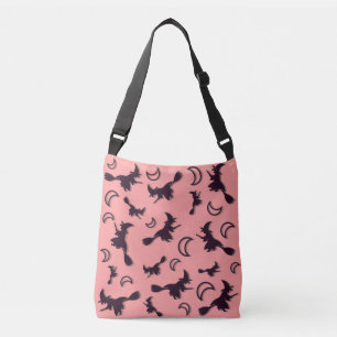 Vliegende heks tussen halve maan bij Halloween nac Crossbody Tas