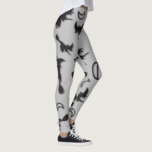 Vliegende heks tussen halve maan bij Halloween nac Leggings (Rechts)