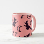 Vliegende heks tussen halve maan bij Halloween nac Mok (Voorkant rechts)