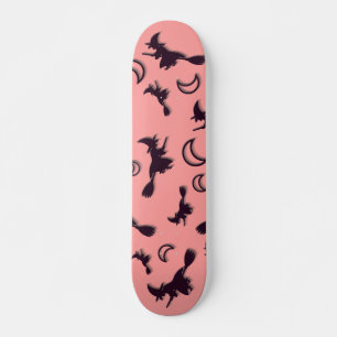 Vliegende heks tussen halve maan bij Halloween nac Persoonlijk Skateboard