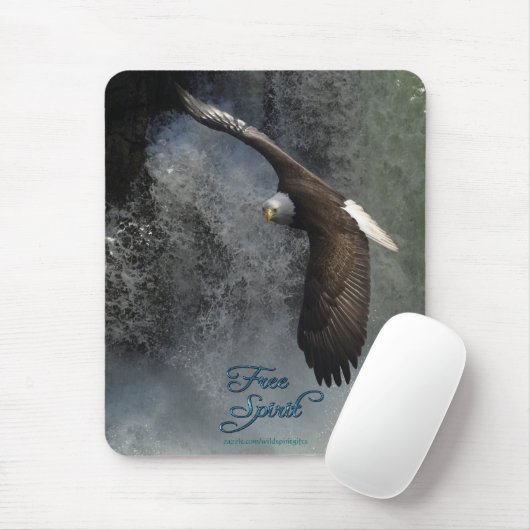 Vliegende kale arend & waterval Mousepad Muismat (Met muis)