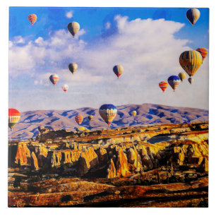 Vliegende kleurrijke luchtballonnen.  Cappadocia,  Tegeltje