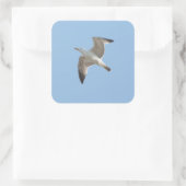 Vliegende meeuw vierkante sticker (Tas)
