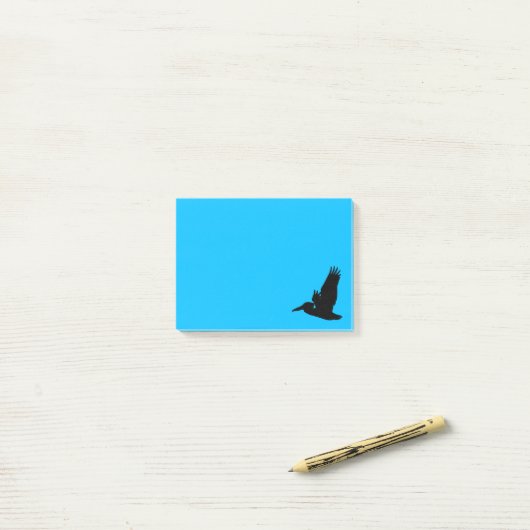 Vliegende Pelikaan Silhouet Sky Blue Post-it® Notes (Op bureau)