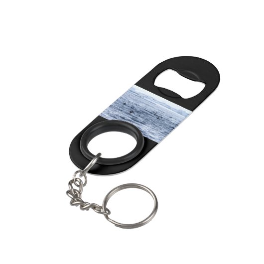 Vliegende pinguïn mini flessenopener (Achterkant Gekanteld)