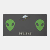 Vliegende schotel & Groene Alien Desk Mat (Voorkant)