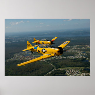 Vliegende T6-stijl bij formatie Poster