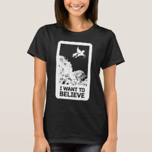 Vliegende Unicorn die ik wil geloven in een uap ou T-shirt