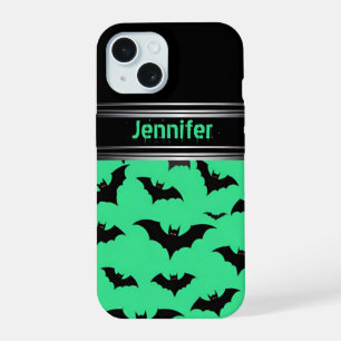 Vliegende vleermuizen op groen: Spooky Halloween V iPhone 15 Case