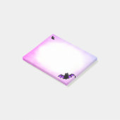 Vliegende vleermuizen op paars en wit na het vertr post-it® notes (Schuin)