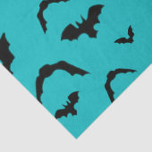 Vliegende vleermuizen op turquoise tissuepapier (Detail)