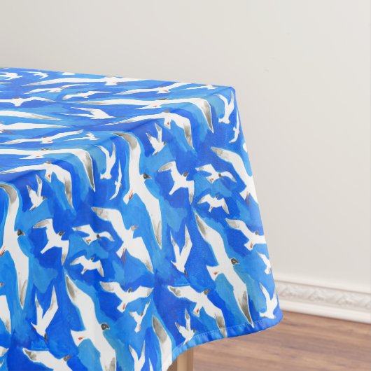 Vliegende zeemijlen op blauw aan de hemel tafelkleed (Voorbeeld)