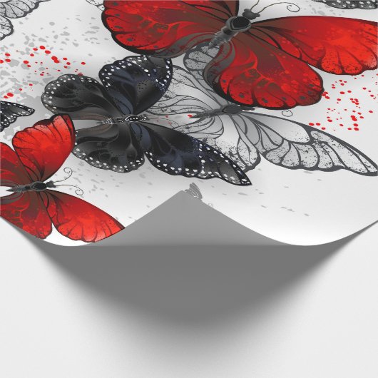 Vliegende Zwarte en Rode Morpho Vlinders Cadeaupapier (Hoek)