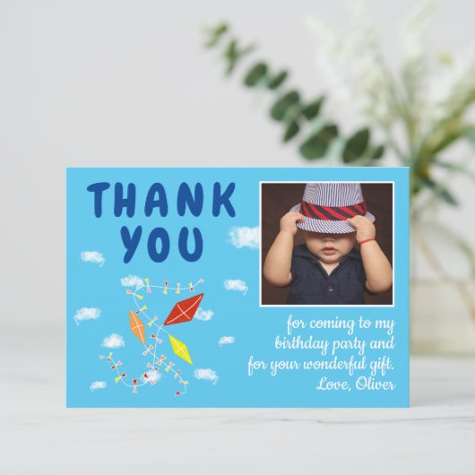 Vliegers Wolken Blauw Kinderen Foto Verjaardag Bedankkaart (Staand voorkant)