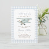 Vliegtuig Blauw Gingham Baby Shower Uitnodiging (Staand voorkant)