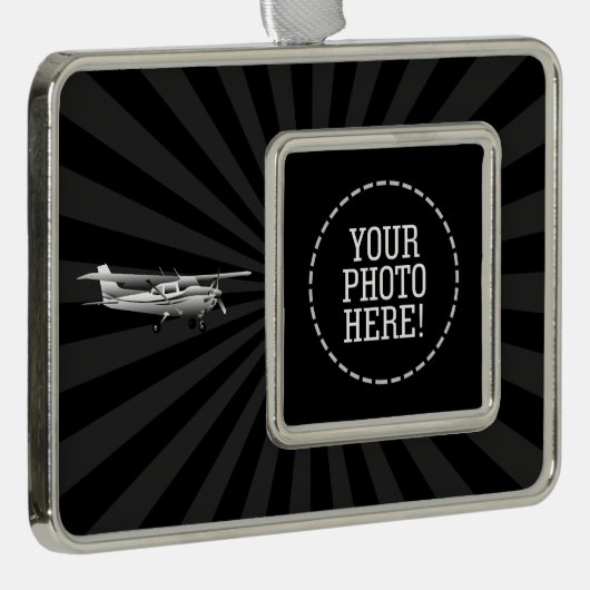 Vliegtuig Cessna Silhouette Flying Black Sunburst Verzilverd Omlijst Ornament (Rechts)