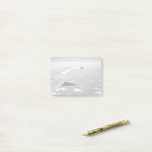 Vliegtuig dat wordt geacht te vliegen, grayscale post-it® notes (Op bureau)