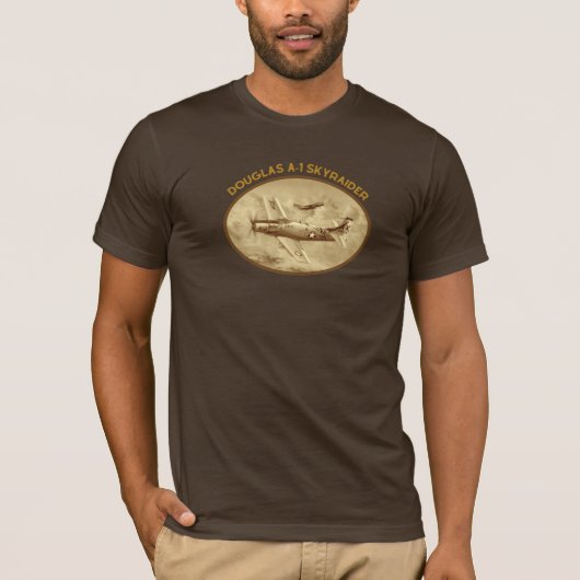 Vliegtuig Douglas A-1 Skyraider 1946-1973 T-shirt (Voorkant)