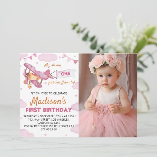 vliegtuig eerste uitnodiging op zaterdag (Staand voorkant)