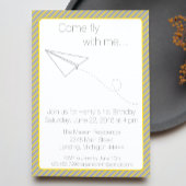 Vliegtuig met grijs geel gestreept papier, zaterda kaart