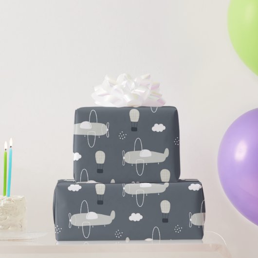 Vliegtuig met lucht cadeaupapier (Feestgeschenken)