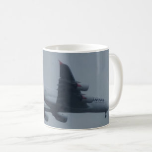 Vliegtuig met witte koffie Mok