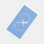 Vliegtuig op blauw gepersonaliseerd servet (Hoek)