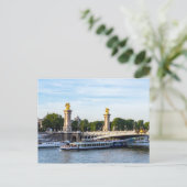 Vliegtuig van toeristen onder Pont Alexandre III - Briefkaart (Staand voorkant)