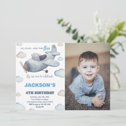 Vliegtuig Verjaardag Uitnodigingen Grijs Blauw W F (Staand voorkant)