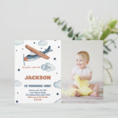 Vliegtuig Verjaardag Uitnodigingen Grijs Sinaasapp (Staand voorkant)