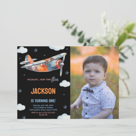 Vliegtuig Verjaardagsuitnodigingen Zwart Sinaasapp Kaart (Staand voorkant)