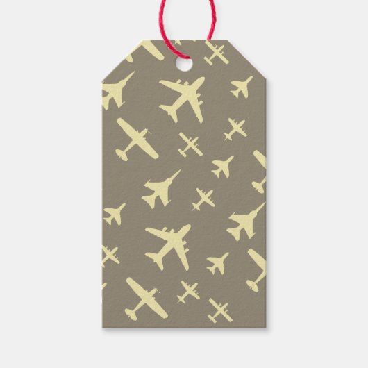 Vliegtuig vliegen voorbij het vliegtuig Silhouette Cadeaulabel (Voorkant)