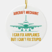 Vliegtuigmonteur ik kan vliegtuigen repareren, maa keramisch ornament (Voorkant)