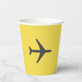 Vliegtuigvlucht met minimalistisch vliegtuig papieren bekers