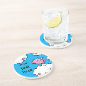 Vliegvarken op onderzetter sjabloon op wolken (Zijkant)