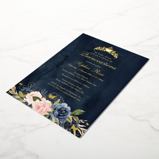 Vlinder Bloemen Navy Roze Quinceanera Folie Uitnodiging (Gedraaid)