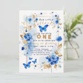 Vlinder en blauw roos bloemenmoderne verjaardag kaart (Staand voorkant)