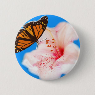 vlinder en bloem ronde button 5,7 cm