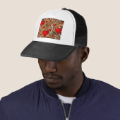 Vlinder en goud trucker pet (In situ)