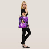 Vlinder en Phlox, Prediker 3:11 Tote Bag (Op model)