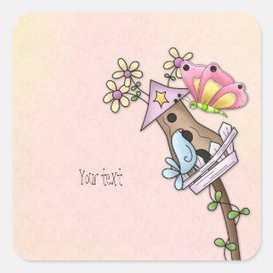 Vlinder en vogel vergadering in het vogelhuisje vierkante sticker