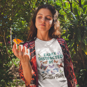 Vlinder gemakkelijk verstoord door vlinders t-shirt