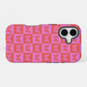 Vlinder Geruit Patroon in Roze en Rood iPhone 16 Hoesje (Achterkant horizontaal)