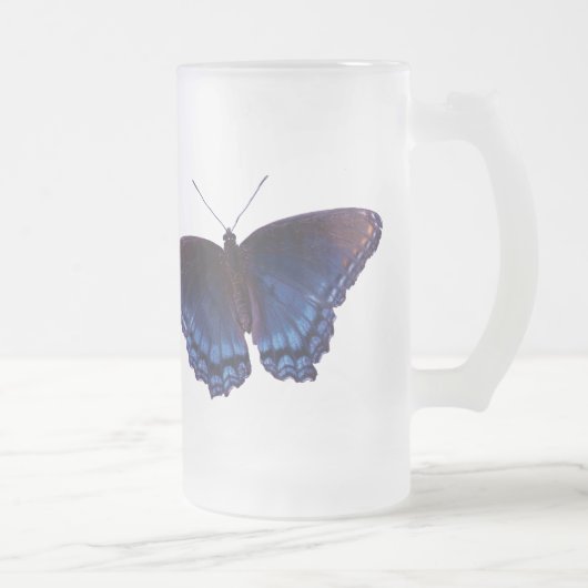 Vlinder met blauwe vleugels met open vleugels matglas bierpul (Rechts)
