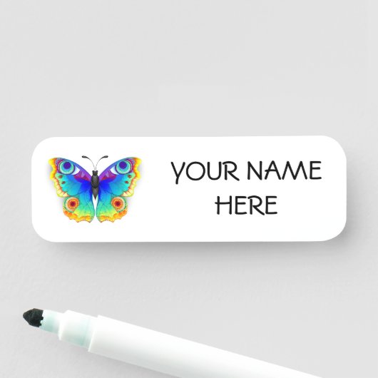 Vlinder met pauwenogen in regenboogkleuren naamplaatje (In situ)