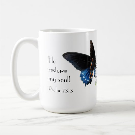 Vlinder met psalmvers 23:3 koffiemok (Links)