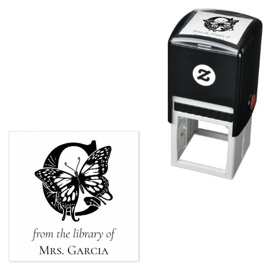 Vlinder Monogram Letter G Uit de Bibliotheek Van Zelfinktende Stempel (In situ)