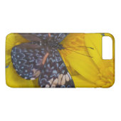 Vlinder op een Gele Bloem Case-Mate iPhone Case (Achterkant (Horizontaal))